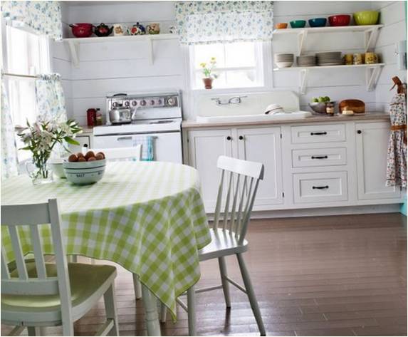 Beyaz country tarzı mutfak mobilyaları