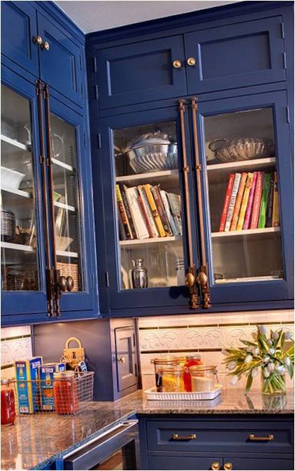 Klasik mavi mutfak tasarımı
