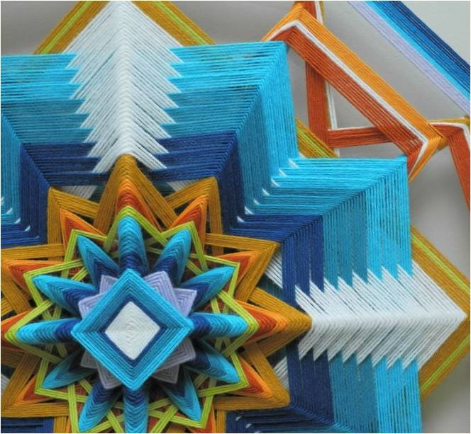 "Tanrı'nın gözü": Jay Mohler çok renkli yün ipliklerden ayrıntılı mandalalar yapıyor