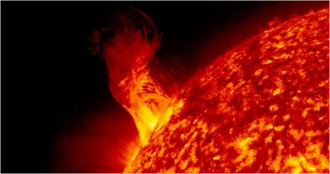 Güneş lekeleri ve patlamaları: Güneş Dinamikleri Gözlemevi'nden kare kare görüntüler