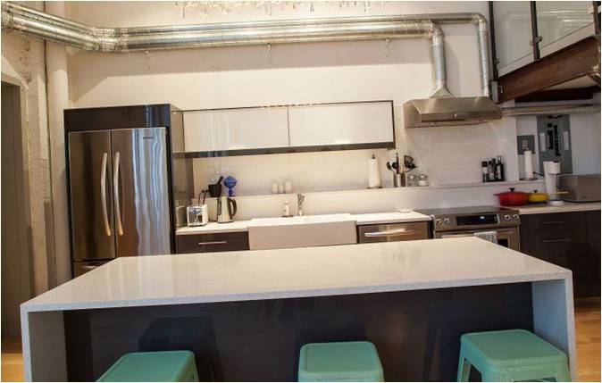 Toronto'da bir evde mutfak alanı tasarımı